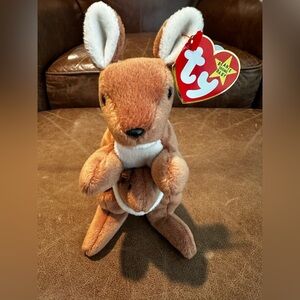 Ty 1996 “Pouch” Kangaroo Beanie Baby